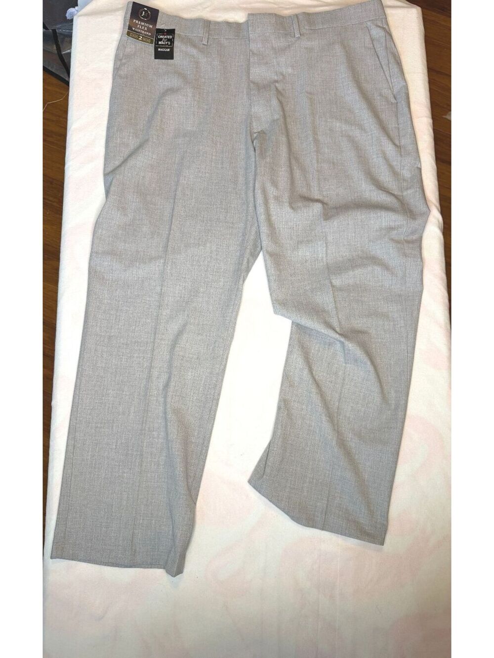 JM Haggar Mens Premium Flex Dress Pants Light Gray Classic Fit Flat Front 40x29